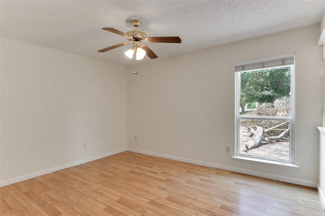 Building Photo - 10616 Mellow Meadow Dr
