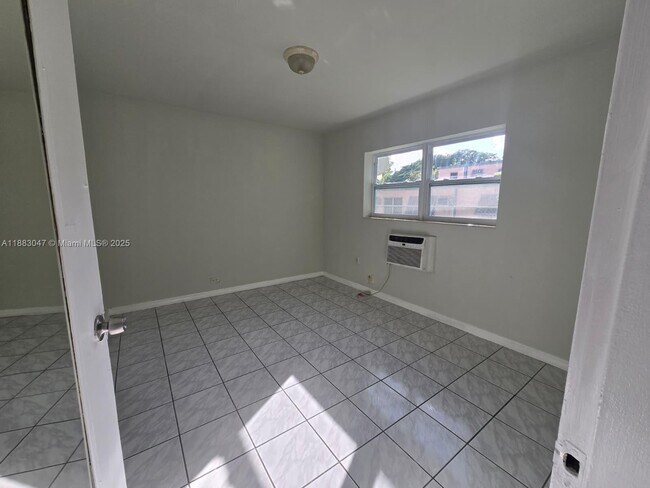 Building Photo - 71 NW 76th St