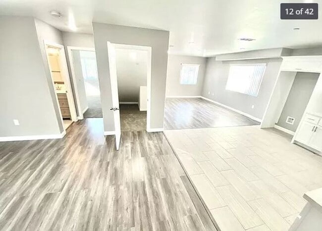 Building Photo - BROADWAY (10611)