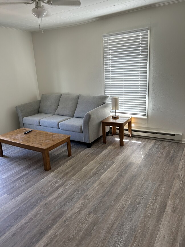 Building Photo - 1425 3rd Ave S