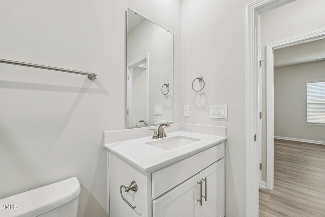 Building Photo - 928 Grand Mesa Dr