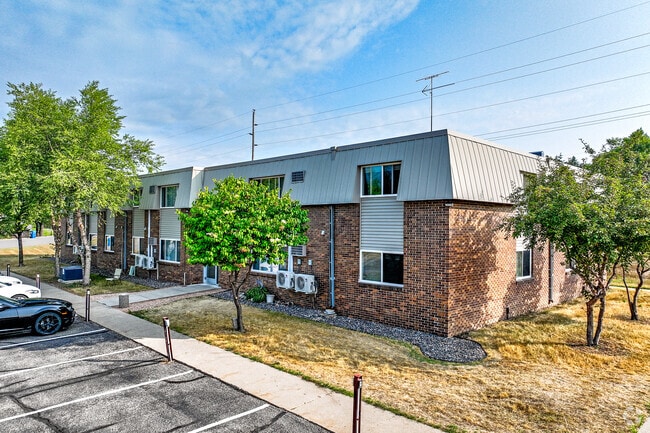 Building Photo - Clover Hill Apartments