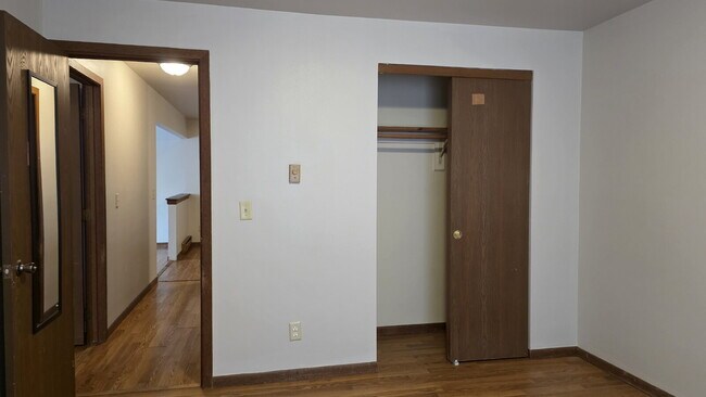 Building Photo - 2-Bedroom  Upper in a 8plex building