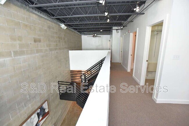 Building Photo - 5008 S MacDill Ave