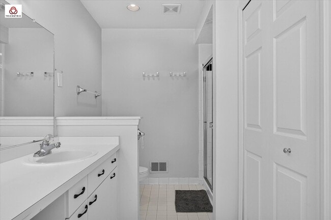 Building Photo - 1431 Provincial Dr
