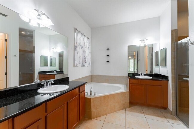 Building Photo - 6920 Helmsley Cir