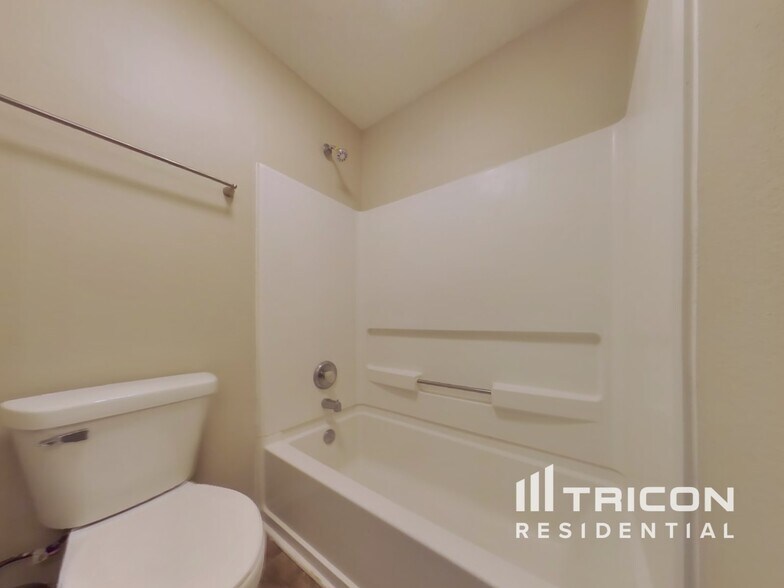Building Photo - 6409 Alonzo Dr