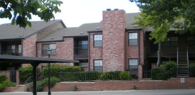 Primary Photo - Woodside Condominiums