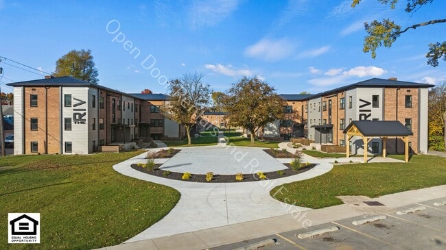 Building Photo - 1823 Griswold Dr