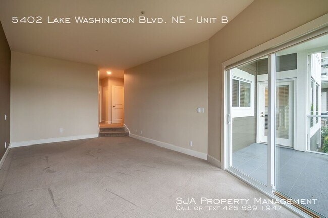 Building Photo - Downtown Kirkland Condo!