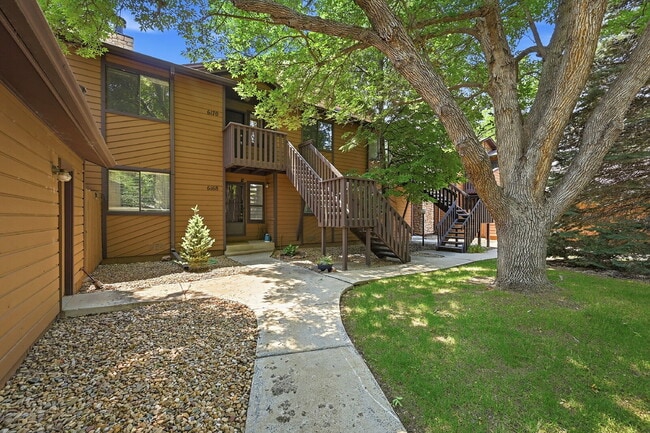 Building Photo - $2,595.95  - 3 Bed, 2 bath Condo with Lofted Bonus Space and In Unit Laundry!