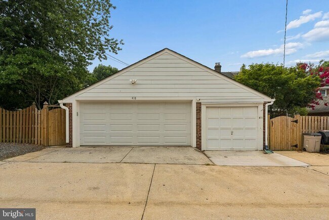 Building Photo - 418 Murdock Rd