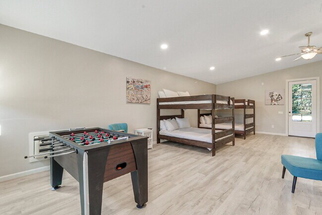 Building Photo - Private, Low Country Residence for Rent!