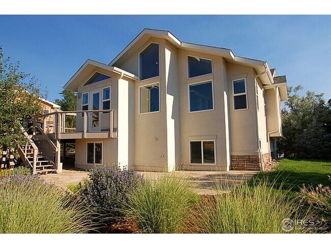 Building Photo - 5 Bed 4 Bath South Boulder Home Backs to Open Space W/Mountain Views!
