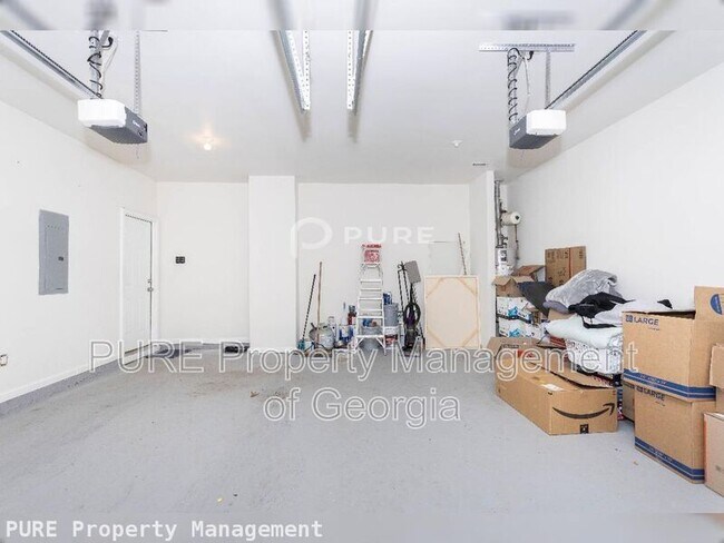 Building Photo - 2212 Caneridge Ct SW