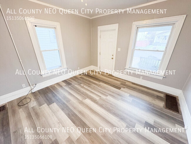 Building Photo - 227 Pleasant Ave