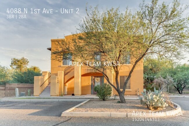 Building Photo - $1170 - Beautiful 3 Bed | 2 Bath Upstairs ...