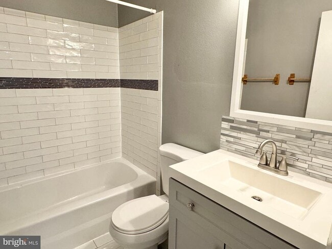 Building Photo - 814 Sledgehammer Dr