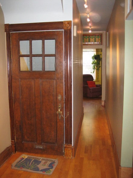 Primary Photo - 719 Savannah Ave