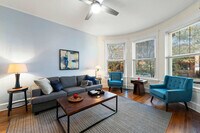 Building Photo - 6229 N Wayne Ave