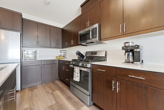Building Photo - 336 Sweet Pl