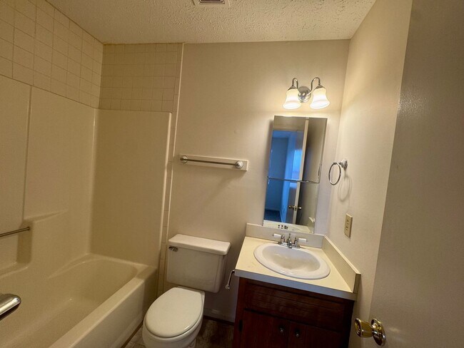 Building Photo - Newly Updated