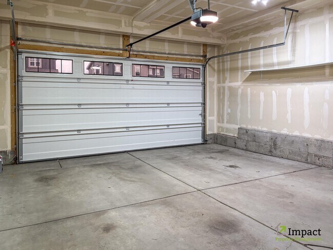 Building Photo - 10228 Vaughn St