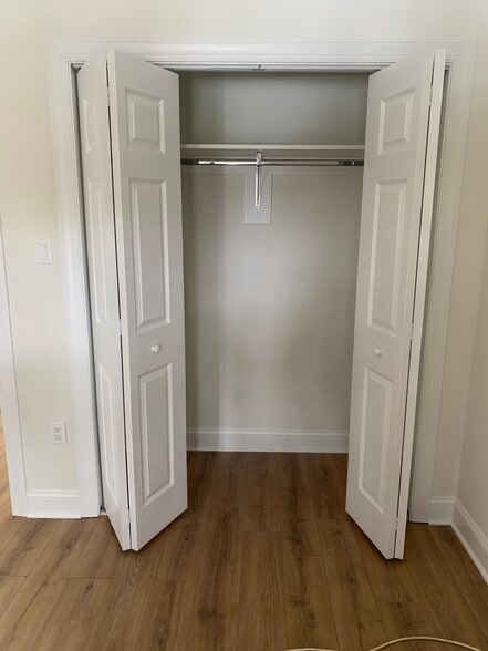 Building Photo - 35 Windbrooke Cir