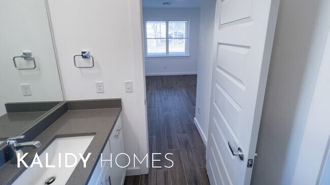 Building Photo - 17636 Salma Rd