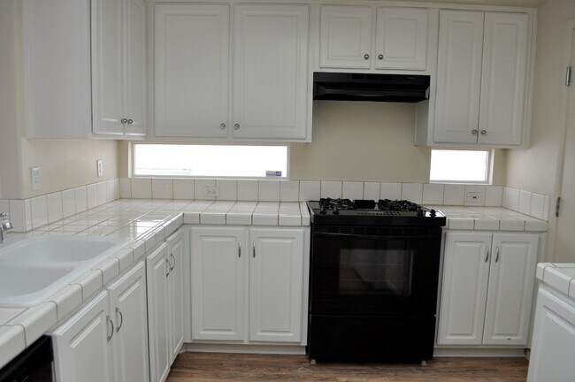 Building Photo - 10137 Maidens Wreath Ct