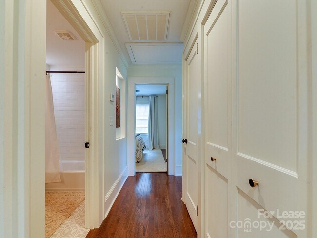Building Photo - 508 Seldon Dr