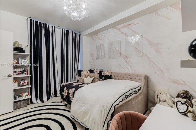 Building Photo - 6000 Collins Ave