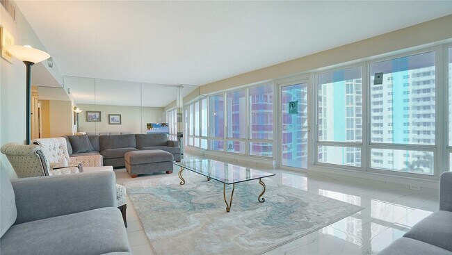 Building Photo - 4100 Galt Ocean Dr