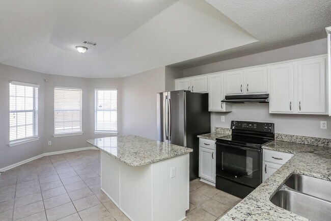 Building Photo - 5912 Chadwell Rd