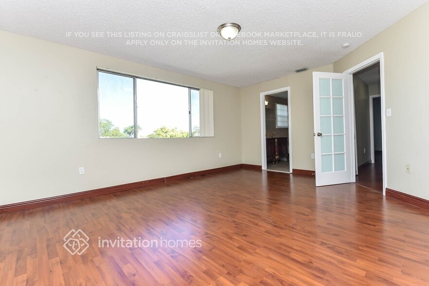 Building Photo - 14450 SW 139th Ave