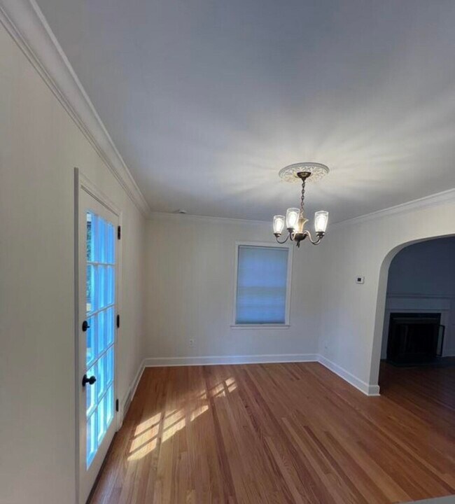 Building Photo - 403 Wesley St