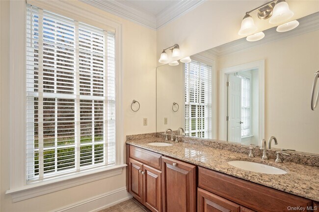 Building Photo - 11 Lost Nations Rd