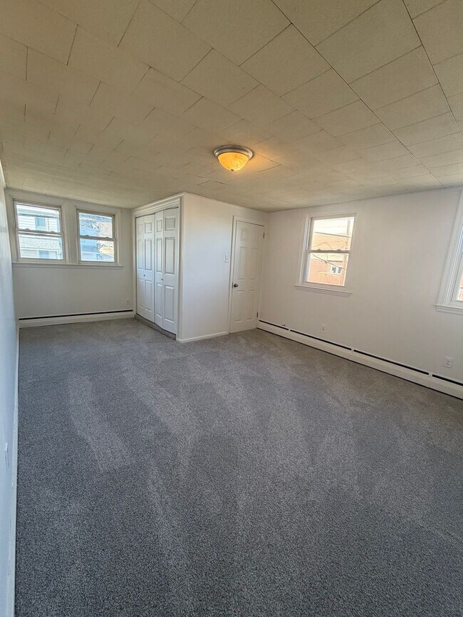 Building Photo - 17 N 24th St