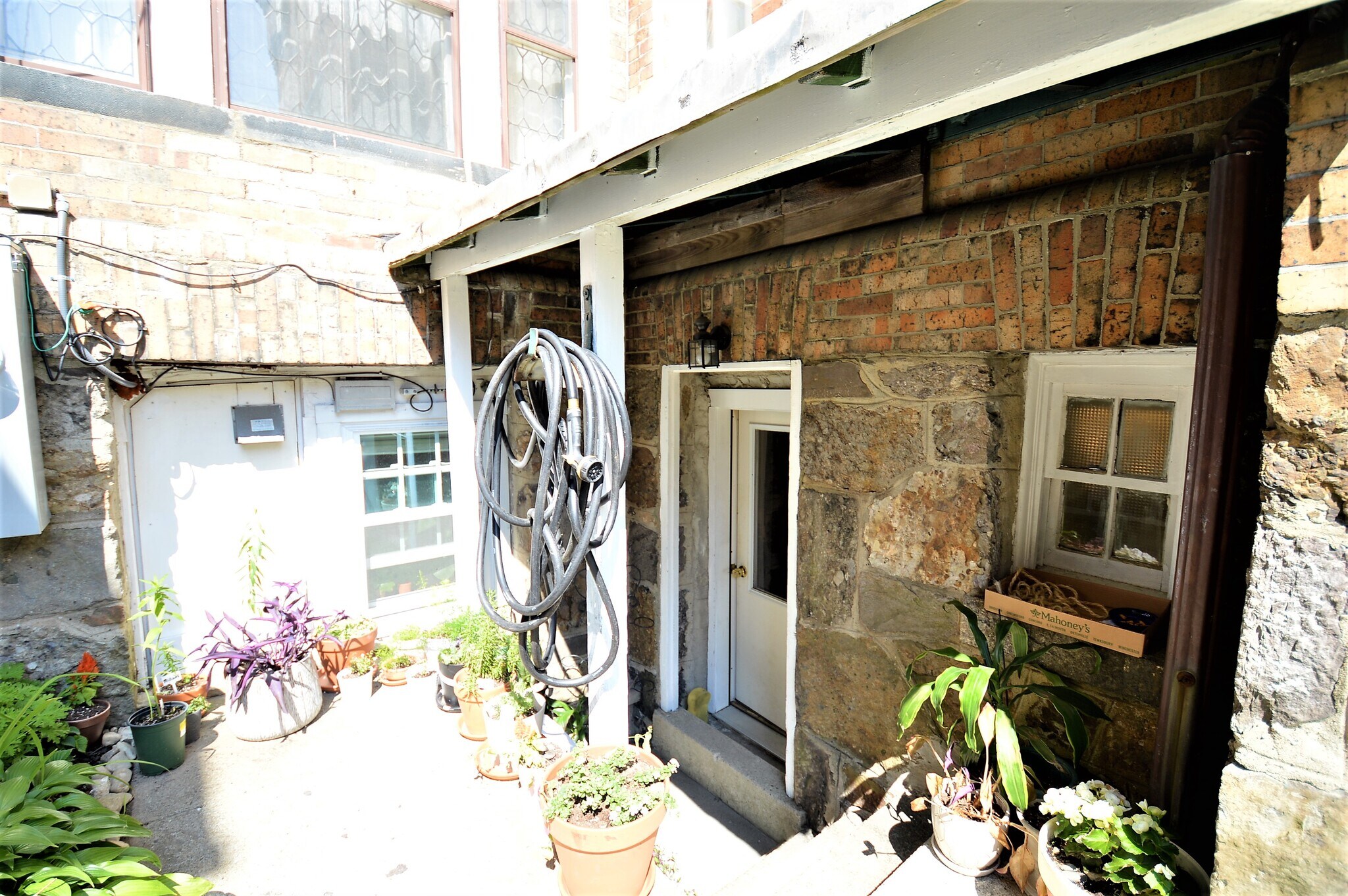 Building Photo - 25 Kilsyth Rd