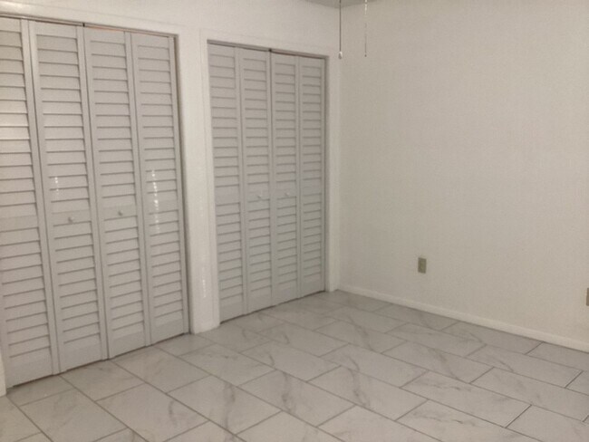 Building Photo - Apopka Duplex