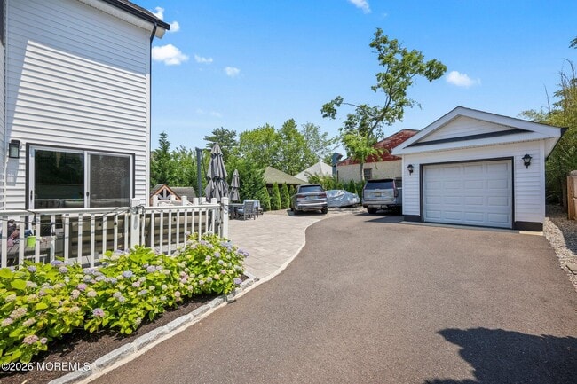 Building Photo - 28 Rector Pl