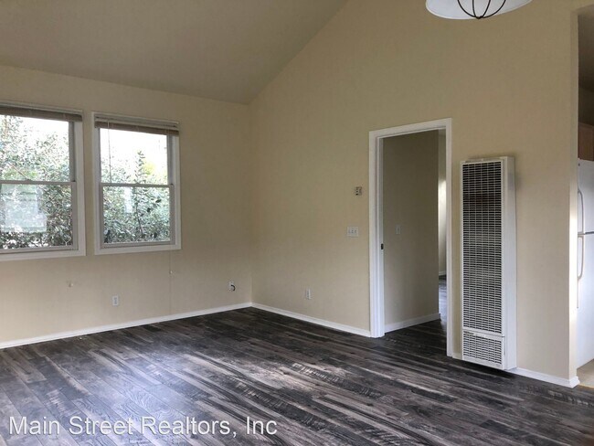 Building Photo - 1 br, 1 bath House - 421 Washington St