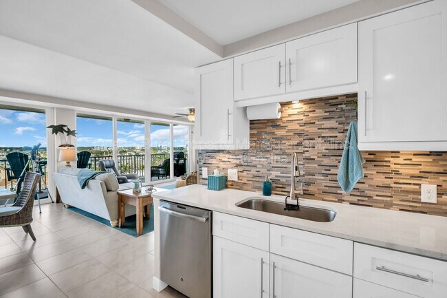 Building Photo - 223 Island Way