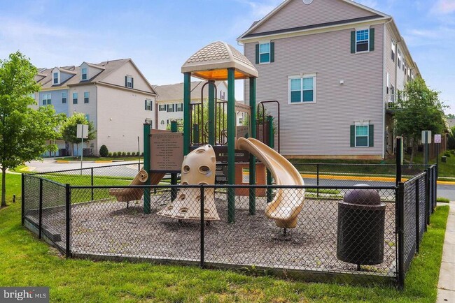 Building Photo - 4600 Potomac Highlands Cir