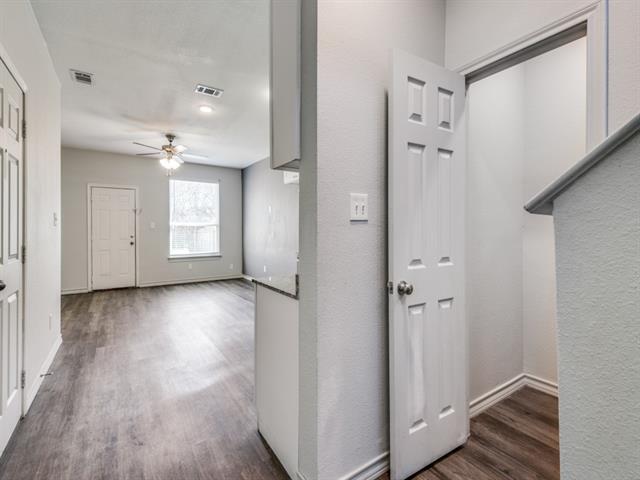 Building Photo - 1940 Melrose St