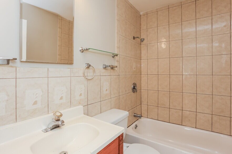 Building Photo - 3218 Bluebird Ln