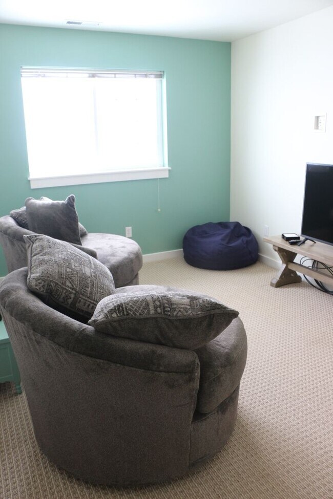 Building Photo - Bridger Views Condo- Furnished Monthly Ren...
