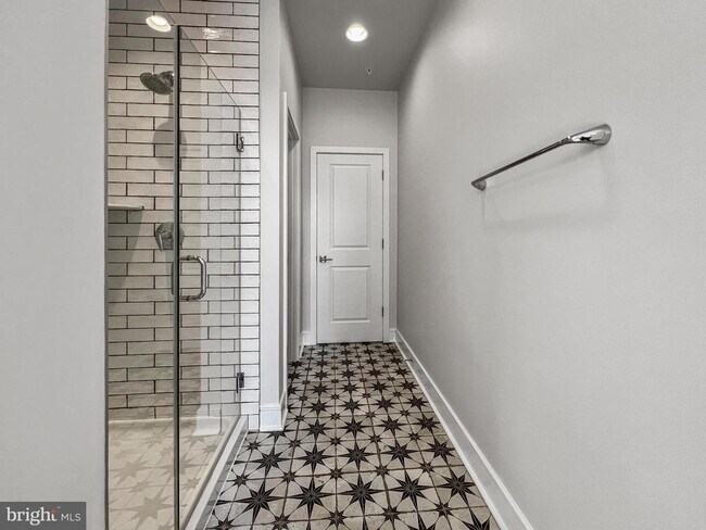 Building Photo - 14583 Lakestone Dr