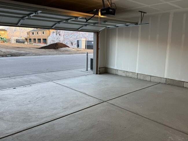 Building Photo - 515 S 800 W