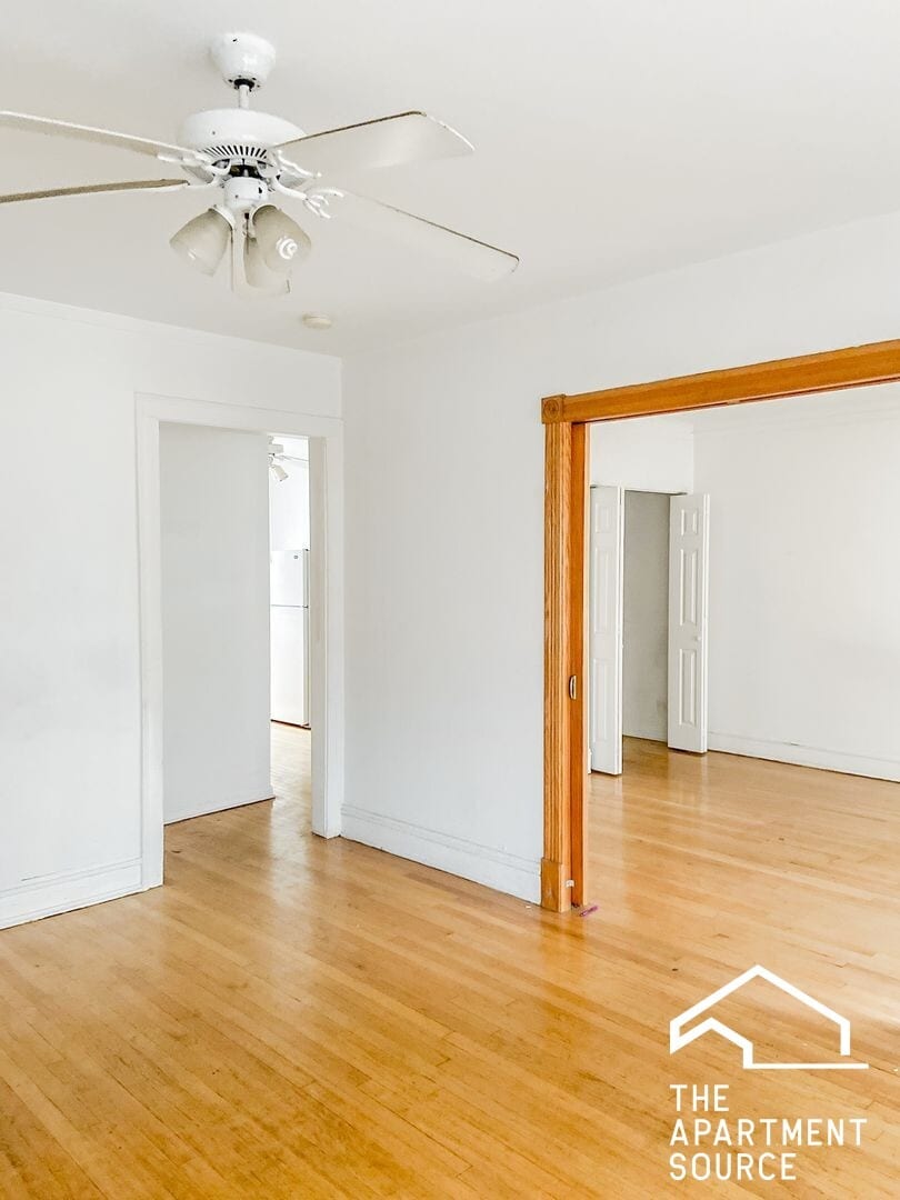 Building Photo - 5034 N Wolcott Ave